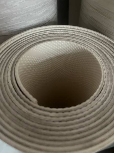 Rouleaux de sol souple dans l'atelier Astor Décor