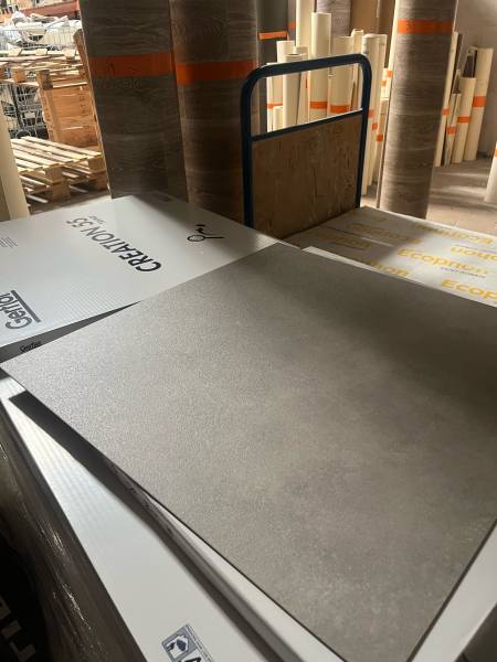 dalles en PVC atelier Astor Décor